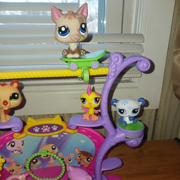LPS Littlest Pet Shop Playset Lot of Pets - Picture 4 of 5